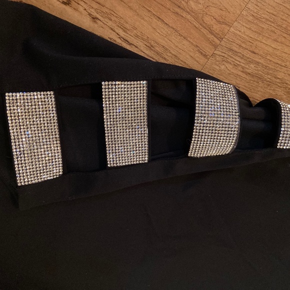 Body Con Cut Out Sides - Picture 2 of 6